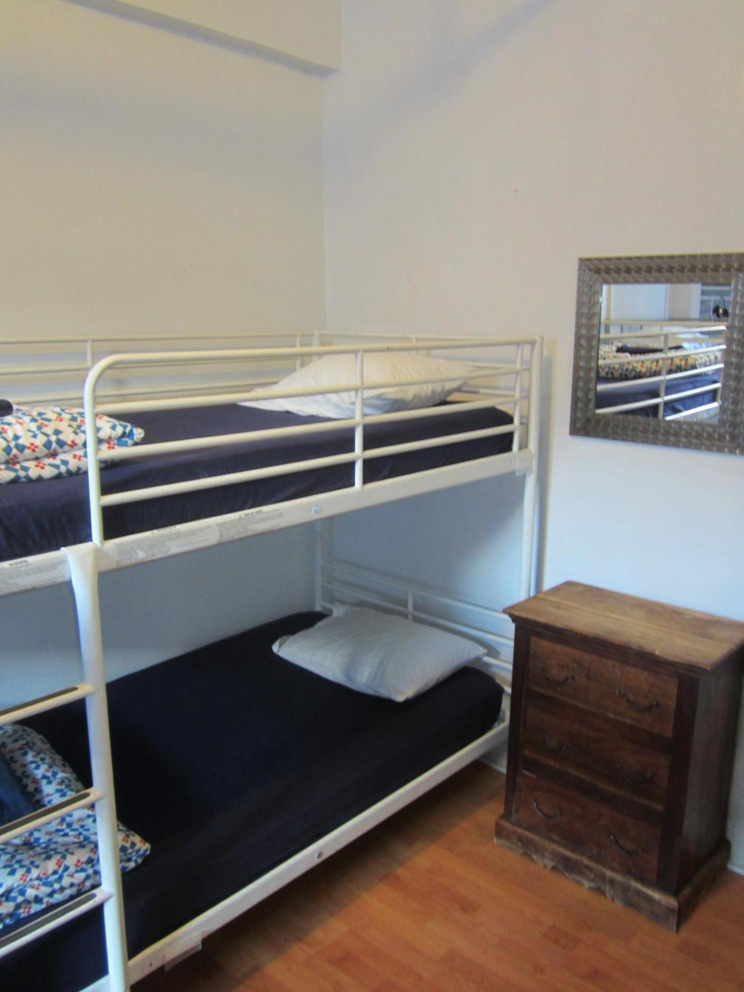 St Clair Hostel Vancouver Room photo