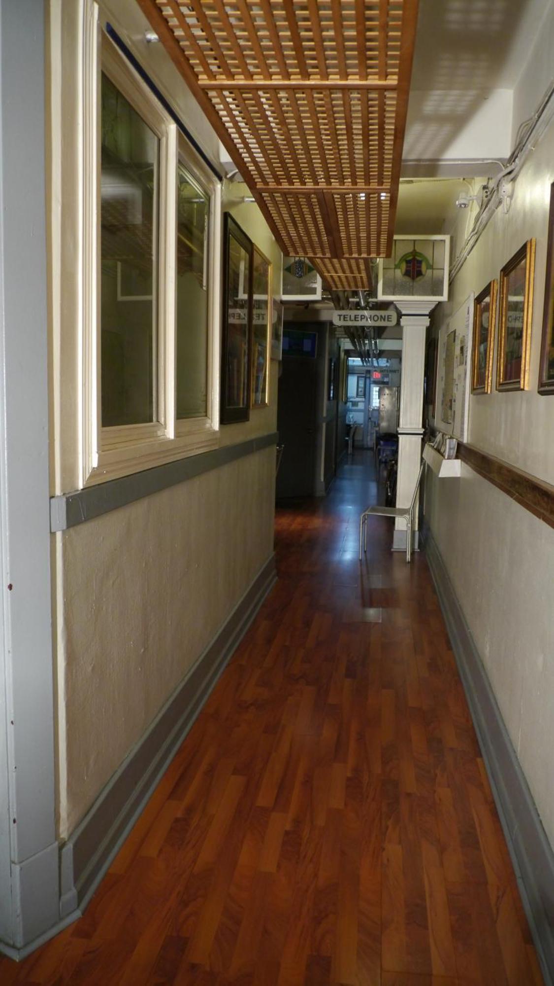 St Clair Hostel Vancouver Exterior photo