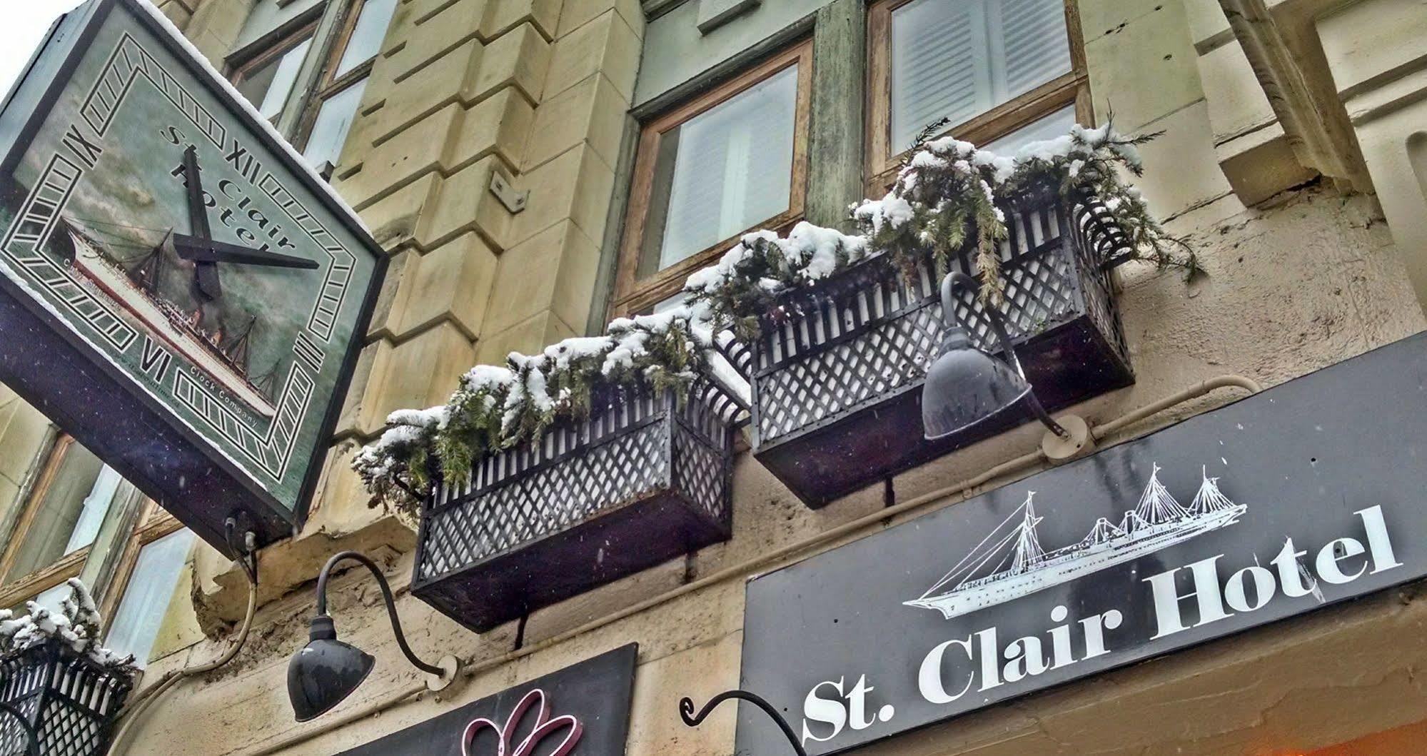 St Clair Hostel Vancouver Exterior photo